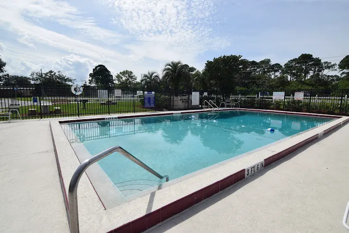 Carriage Court East Manufactured Home Community Picture 3