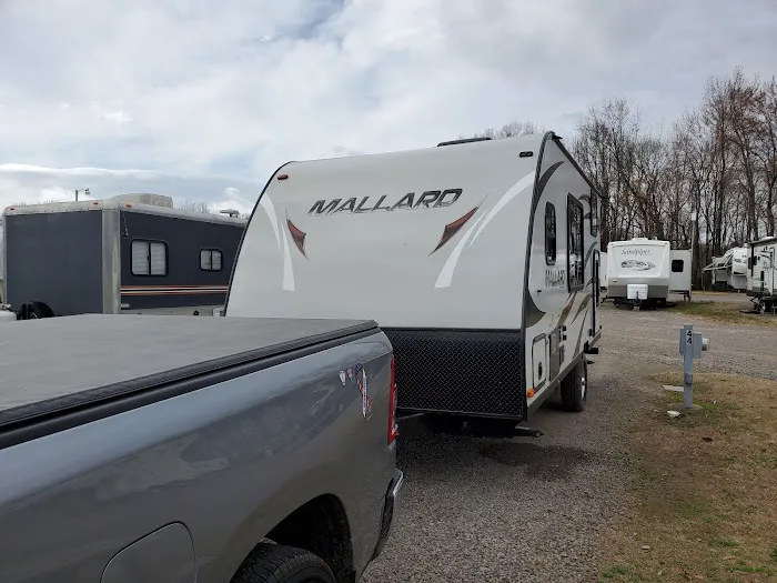 Outdoor Living Center RV Park Picture 4