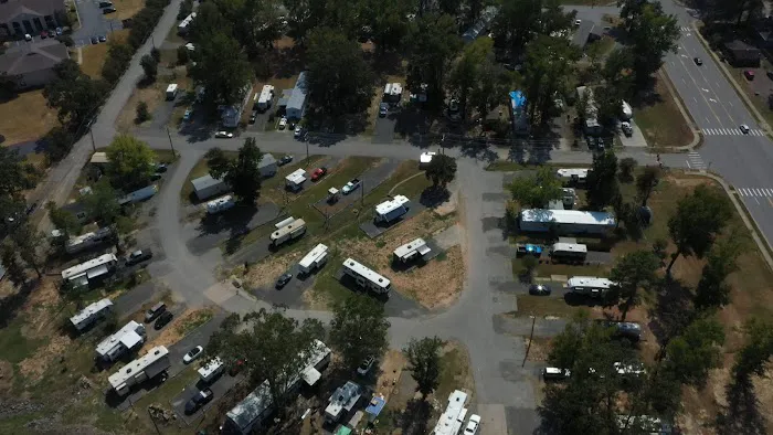 Brookwood Village Picture 3