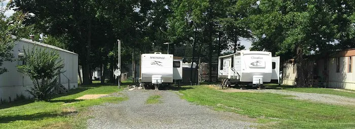Brookwood Village Picture 9