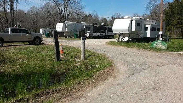 I-440 RV Park and Camper Picture 6