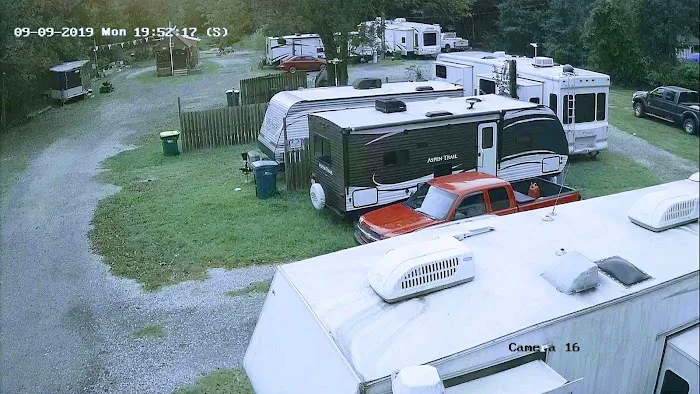 I-440 RV Park and Camper Picture 2