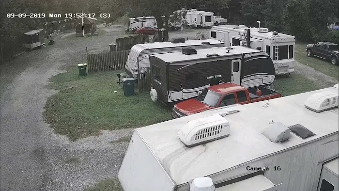 I-440 RV Park and Camper Picture 3