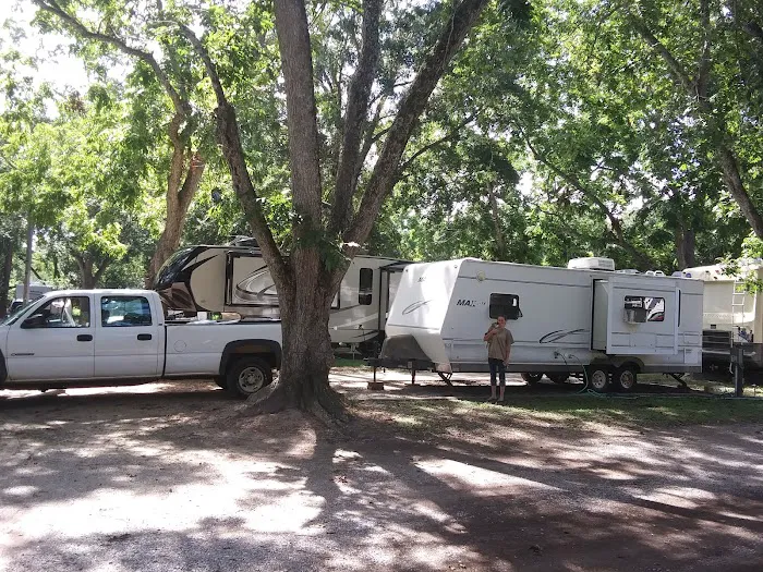 Pecan Grove Motor Home RV Park Picture 8