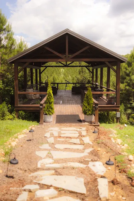 Nine Pines Retreats Picture 2