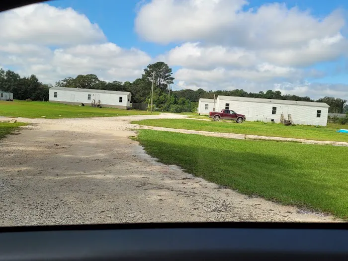 Magnolia Mobile Home Park Picture 3