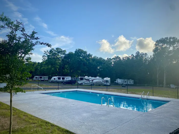 Creekside Campground R.V. Park Picture 2