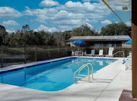 Imperial Oaks Mobile Home Park