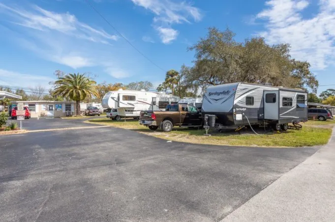Tropic Breeze RV and Mobile Home Park Picture 6