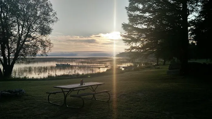 Water's Edge Resort Picture 2