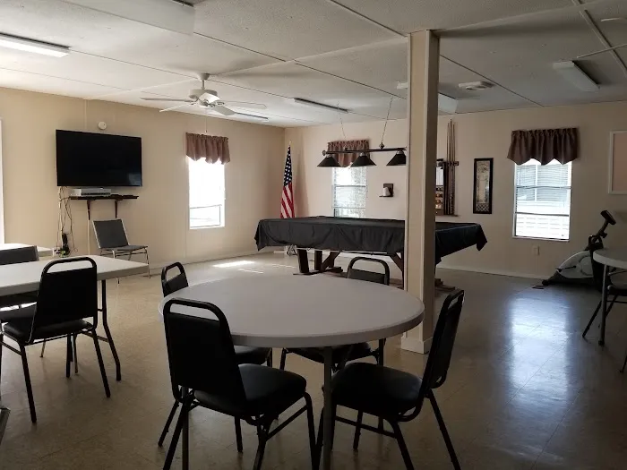 Country Oaks RV Park Picture 9