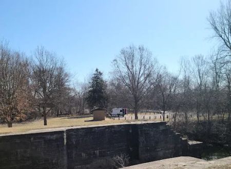 Hennepin Canal - Lock 6 Campground