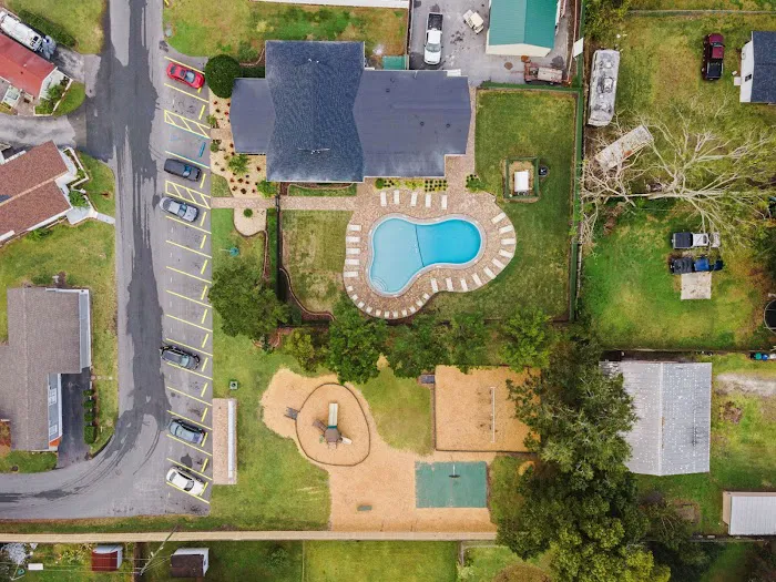 Oakridge Village Picture 1