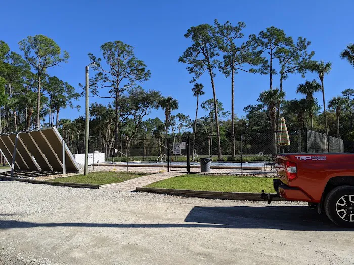 Christmas RV Park Picture 5
