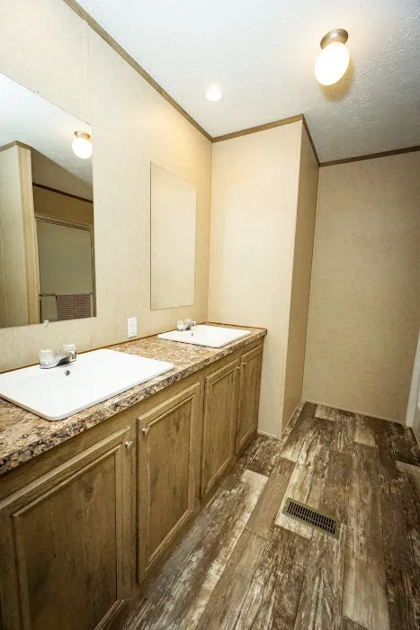 Northwoods Mobile Home Community - 55+ Picture 8