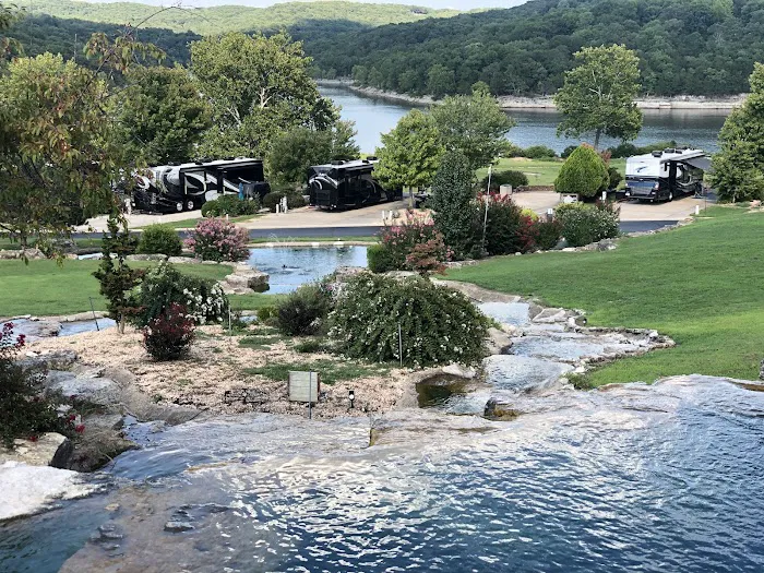 Ozarks Luxury RV Resort on Table Rock Lake Picture 3