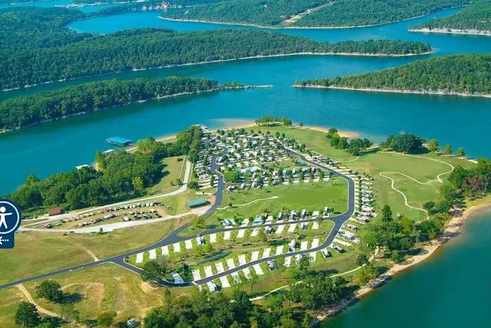 Ozarks Luxury RV Resort on Table Rock Lake Picture 4