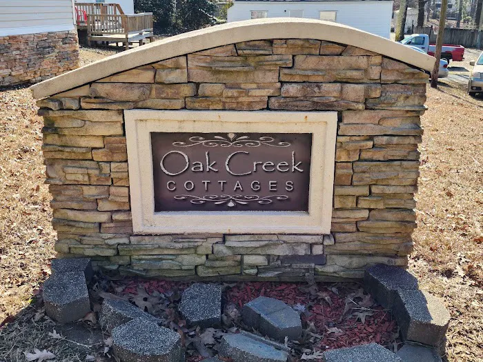 Oak Creek Cottages Picture 1