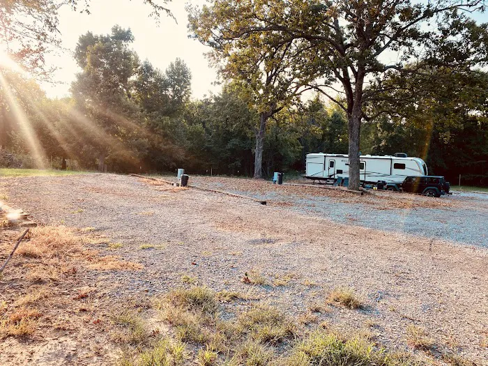 Shade Tree Rv Park Picture 6