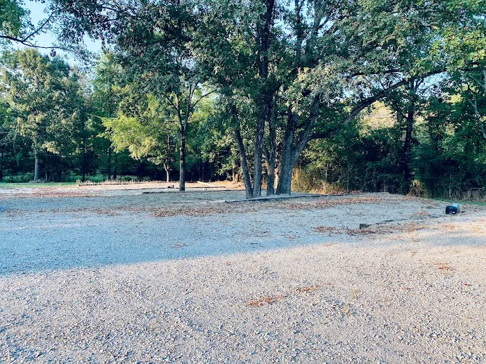 Shade Tree Rv Park Picture 9