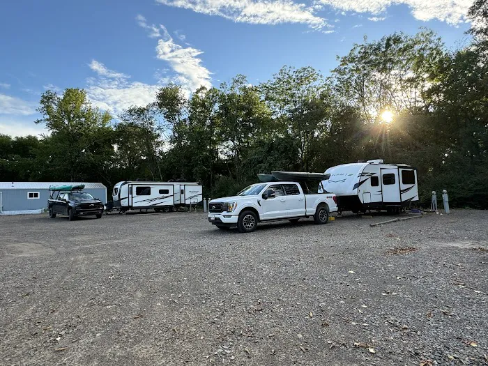 The Weekender Cabins and RV Retreat Picture 2