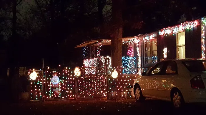 Southern Pines Mobile Home Park Picture 3