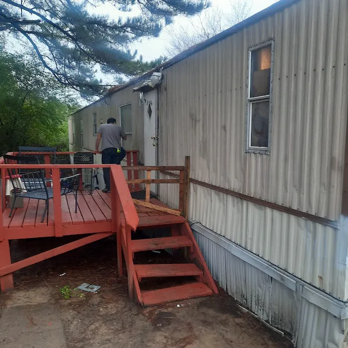 Whispering Hills Mobile Home Park Picture 4