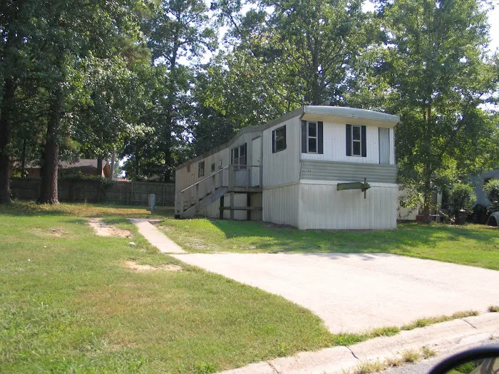 Whispering Hills Mobile Home Park Picture 7