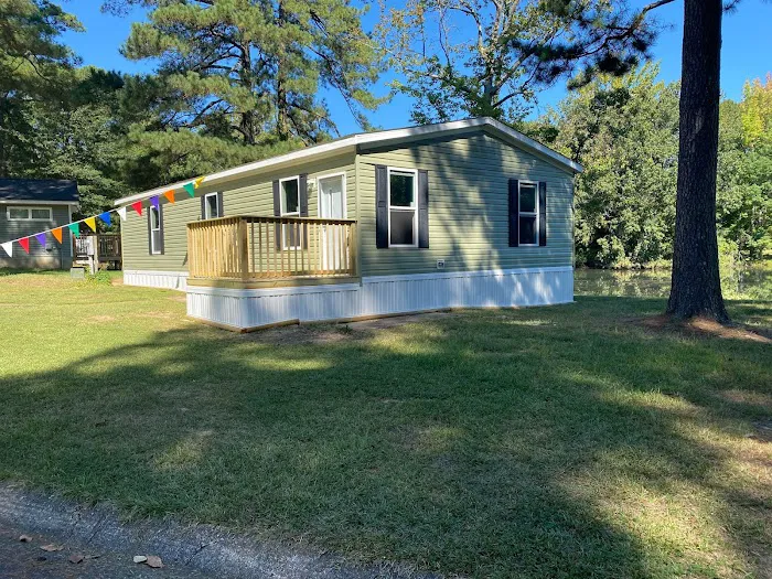 Cool Springs Pointe Mobile Home Park Picture 6
