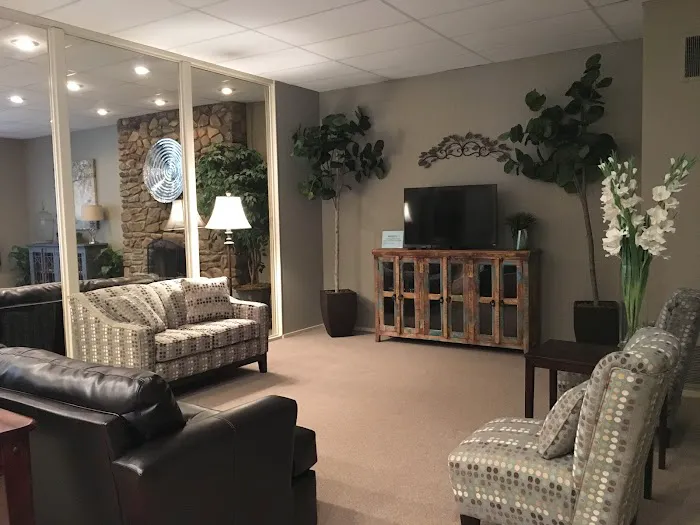 Cool Springs Pointe Mobile Home Park Picture 8