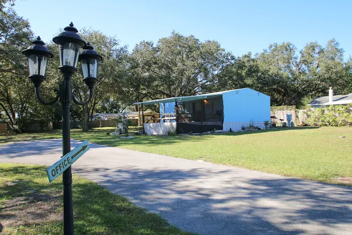 THE OAKS AT ZEPHYRHILLS Picture 8
