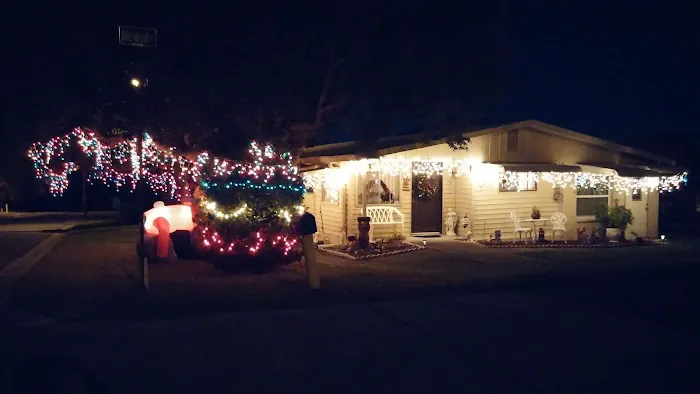 Pinecrest Mobile Home Park Picture 7