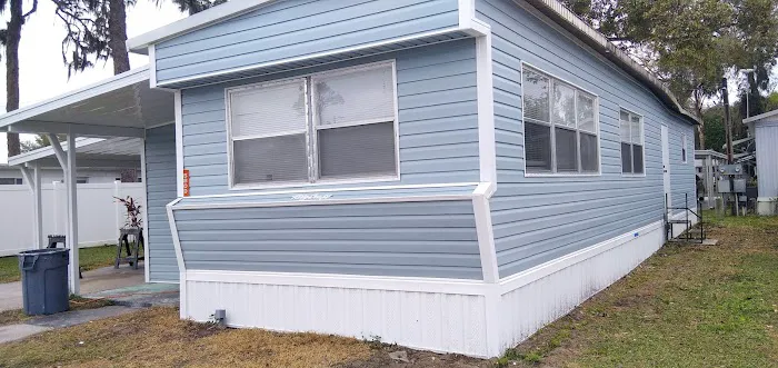 Tree Lane Village Mobile Home Park Picture 5