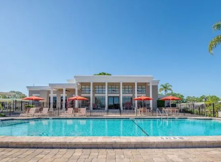 Lakeshore Villas