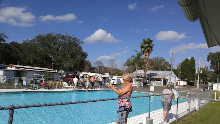 Ducky's Day Off RV Park Picture 1