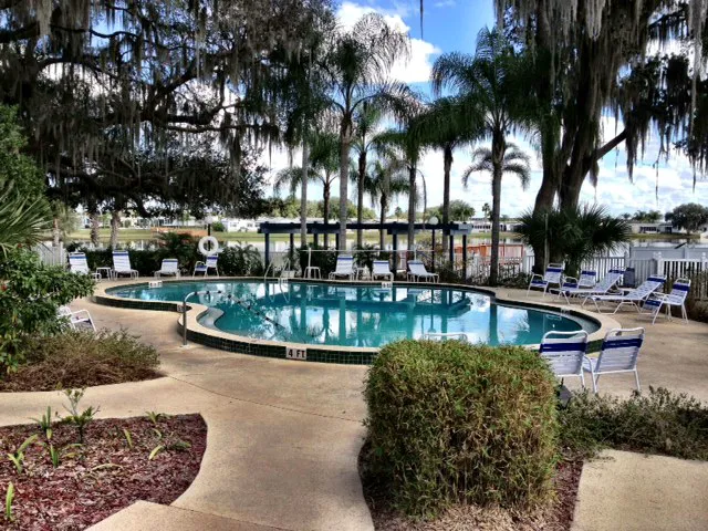 Crystal Lake - Zephyrhills Picture 4