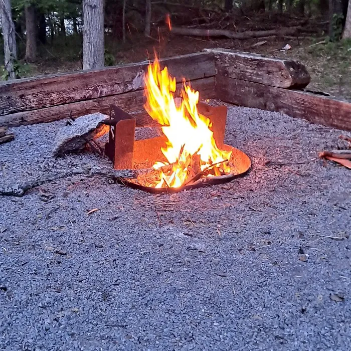 Poole Knobs Campground Picture 10