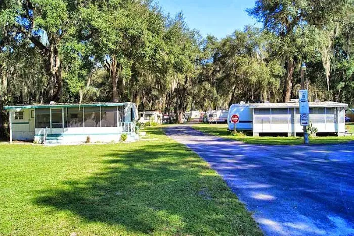Andy's Travel Trailer Park Picture 9