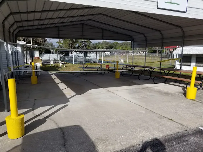 Tropical Mobile Home Park Picture 2