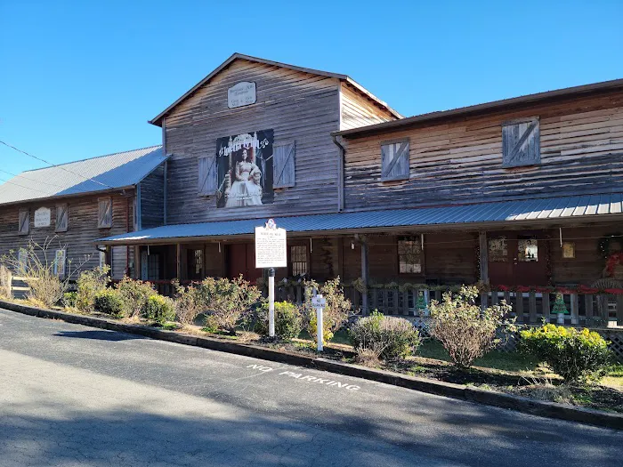 Loretta Lynn’s Ranch and Campground Picture 3