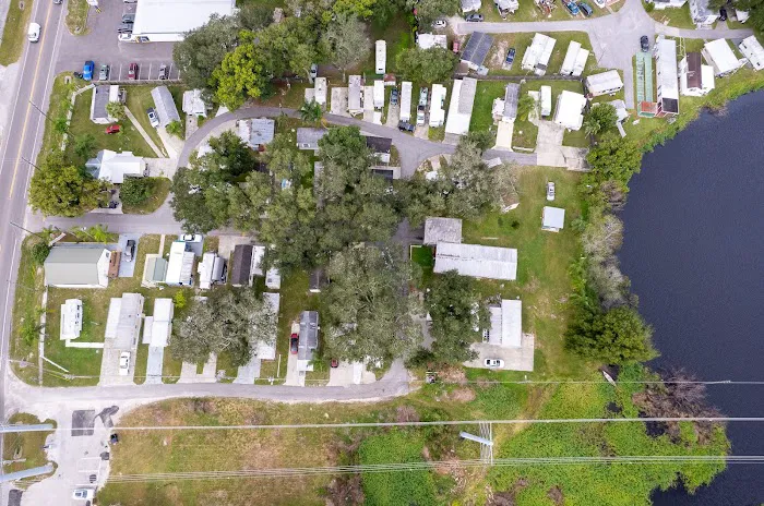 Little Lake Court RV Park Picture 4