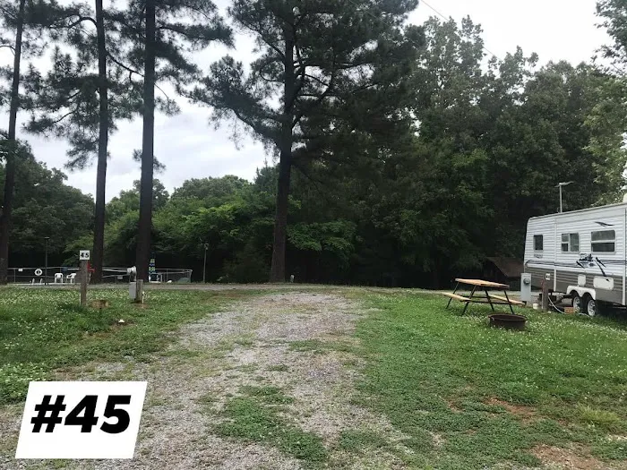 Tanglewood Campground and RV Resort Picture 1