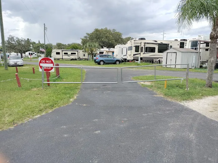 Florida Camp Inn RV Park Picture 10