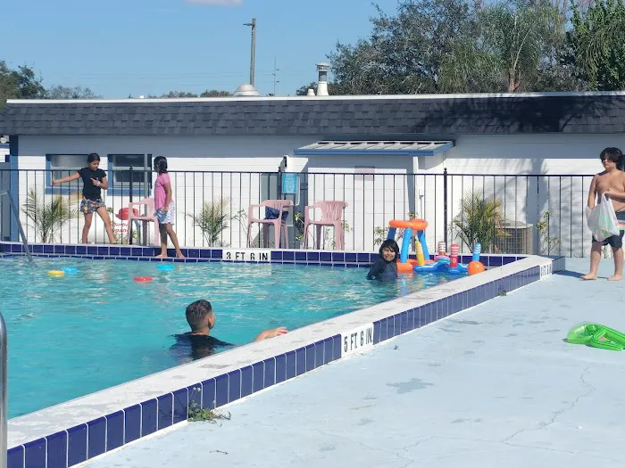 Florida Camp Inn RV Park Picture 3