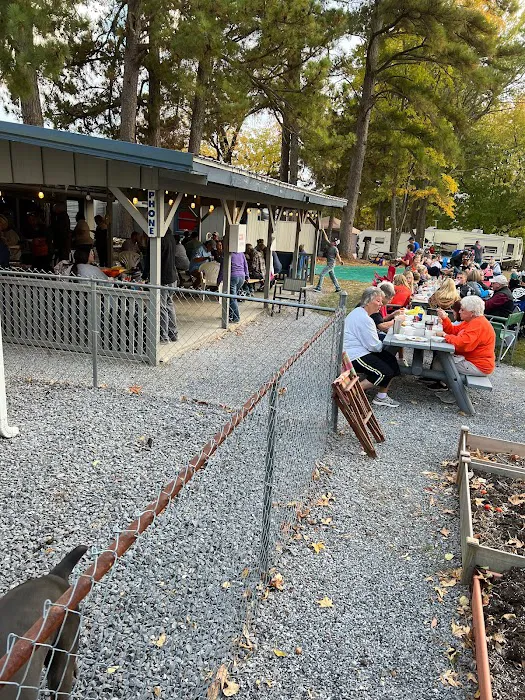 Lakeside Campground and Marina Picture 3