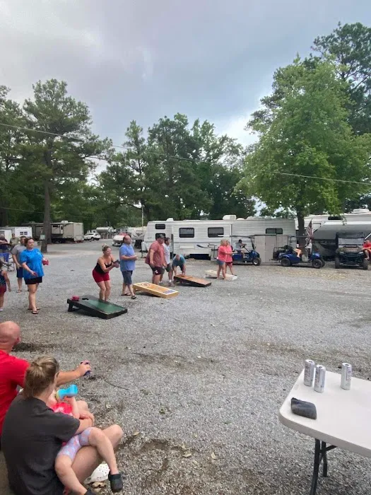 Lakeside Campground and Marina Picture 9