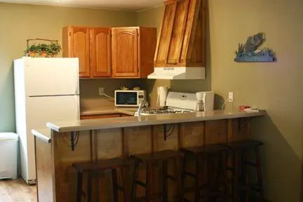 Dryden Bay Campground & Cabin Picture 6
