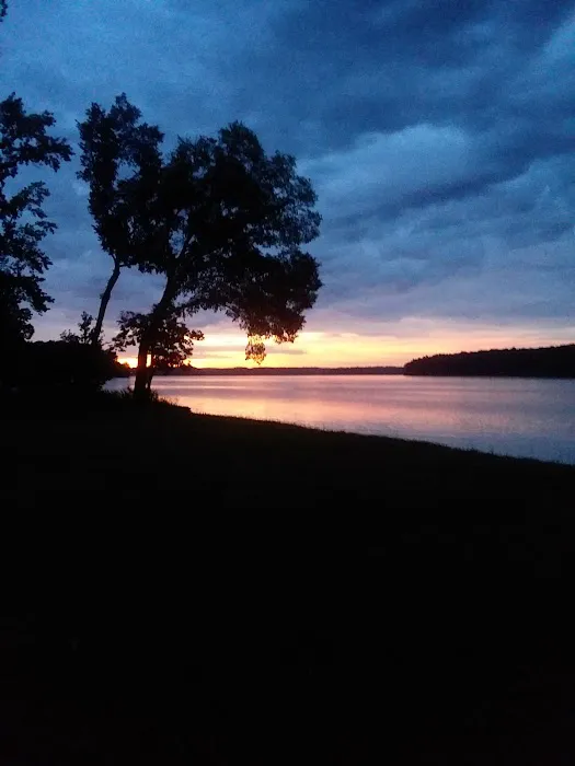 Dryden Bay Campground & Cabin Picture 9