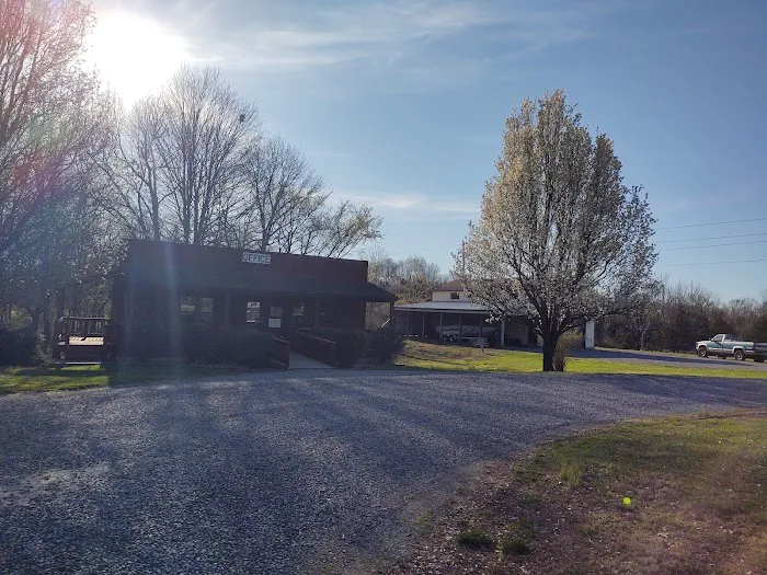 Hilltop Campground Picture 4