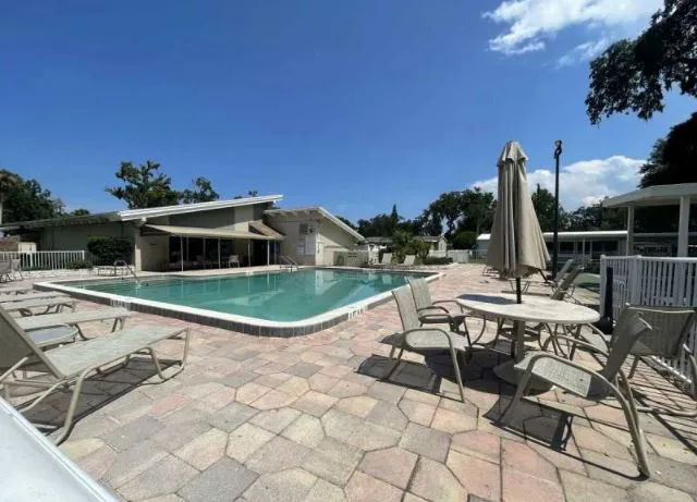Carriage Cove Picture 9